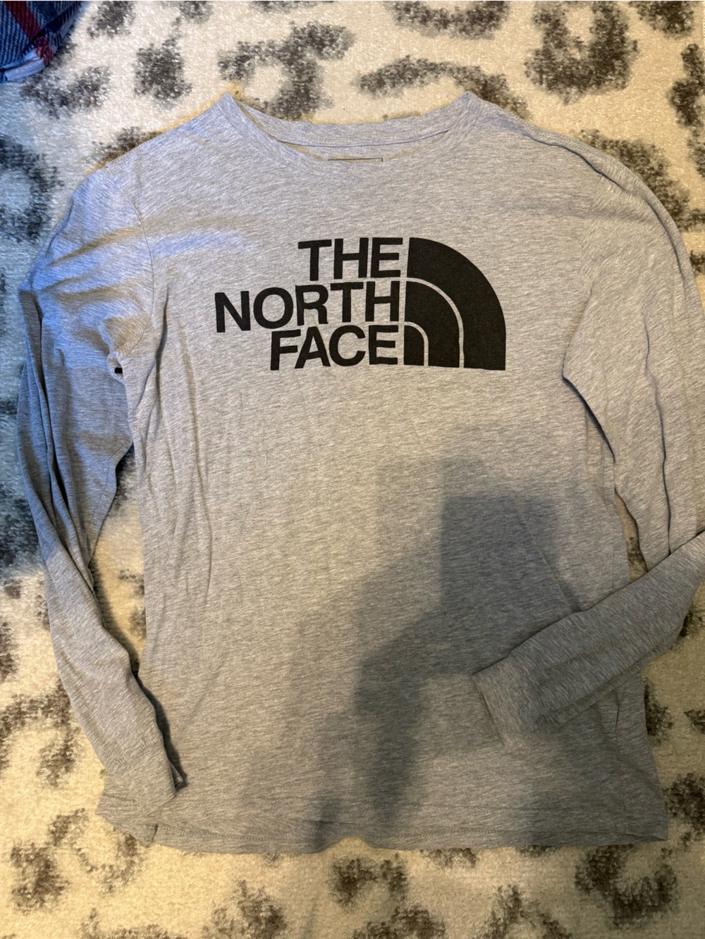 The North Face Women’s Light Gray Long-Sleeve Logo Tee